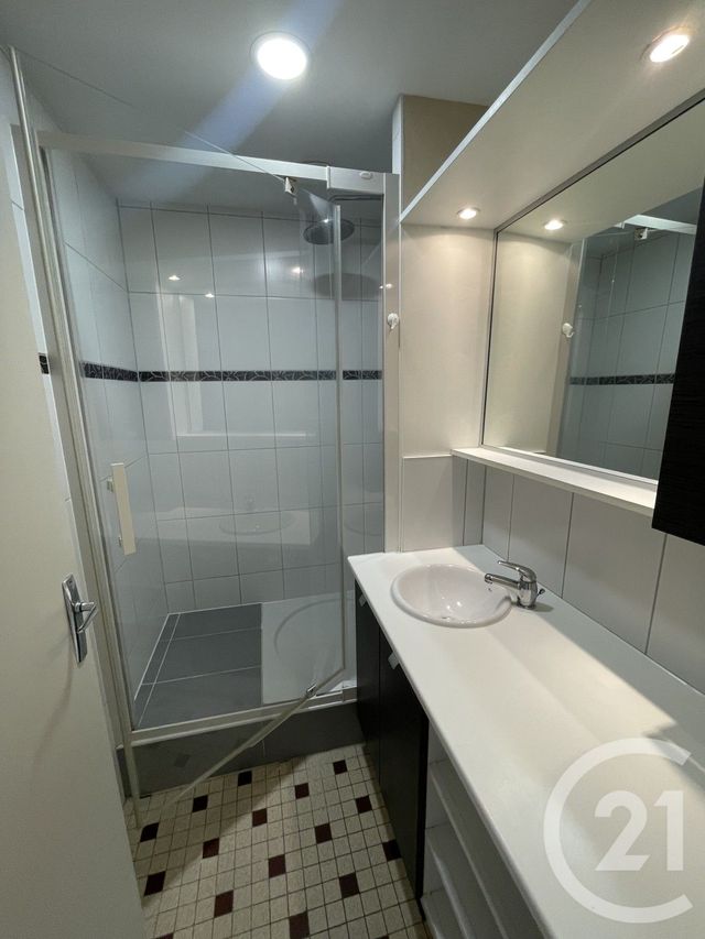 Appartement F3 à vendre - 3 pièces - 70.0 m2 - EPINAL - 88 - LORRAINE - Century 21 Guyon Immobilier