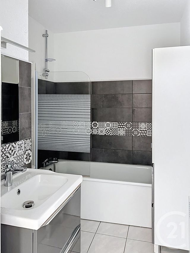 Appartement F3 à vendre - 3 pièces - 71.69 m2 - EPINAL - 88 - LORRAINE - Century 21 Guyon Immobilier