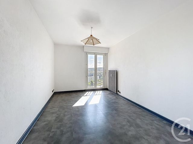 Appartement F5 à vendre - 4 pièces - 100.0 m2 - EPINAL - 88 - LORRAINE - Century 21 Guyon Immobilier