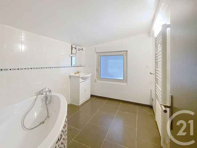 Appartement F3 à vendre - 4 pièces - 92.97 m2 - EPINAL - 88 - LORRAINE - Century 21 Guyon Immobilier