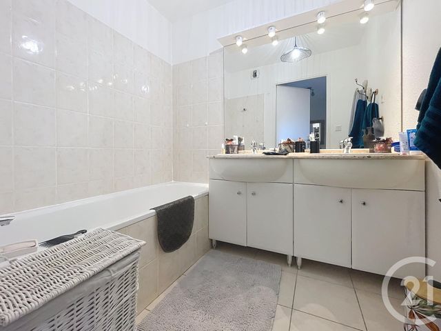 Appartement F3 à vendre - 3 pièces - 62.0 m2 - EPINAL - 88 - LORRAINE - Century 21 Guyon Immobilier