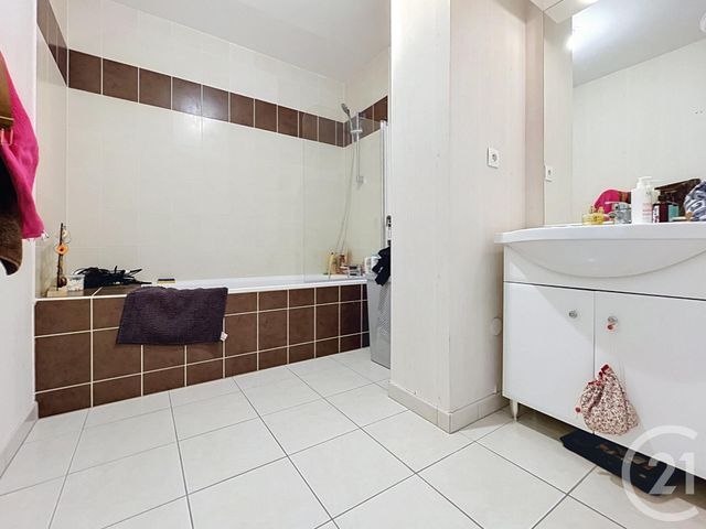 Appartement F2 bis à vendre - 3 pièces - 52.9 m2 - GOLBEY - 88 - LORRAINE - Century 21 Guyon Immobilier