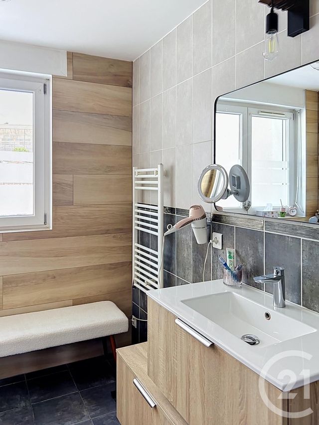 Appartement à vendre - 4 pièces - 166.59 m2 - EPINAL - 88 - LORRAINE - Century 21 Guyon Immobilier