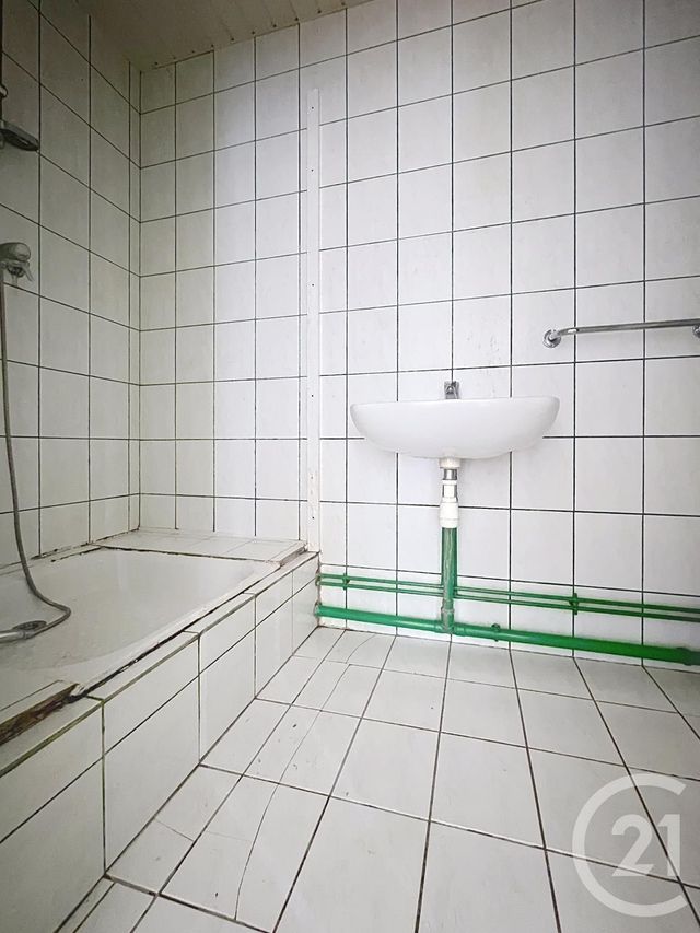Appartement F2 à vendre - 2 pièces - 40.23 m2 - EPINAL - 88 - LORRAINE - Century 21 Guyon Immobilier